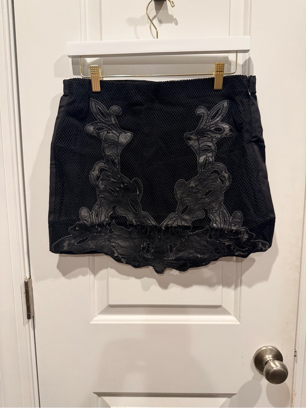 verty Black Embroidered Appliqué Mini Skirt